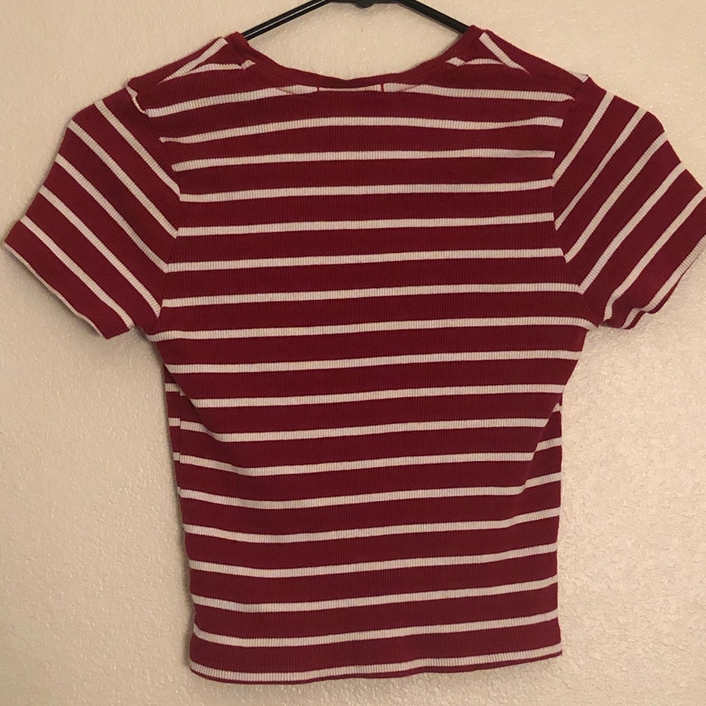 Brandy Melville Cropped red and white stripped top - Picture 3 of 4